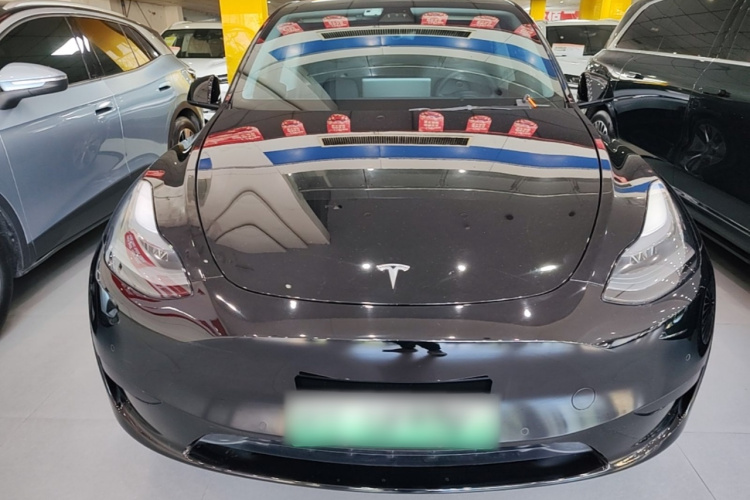 Tesla Model Y 2023 #3 Tesla Model Y 2023 car image #3