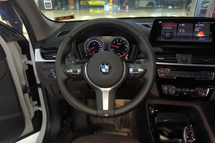 BMW X1 2021 car image #11