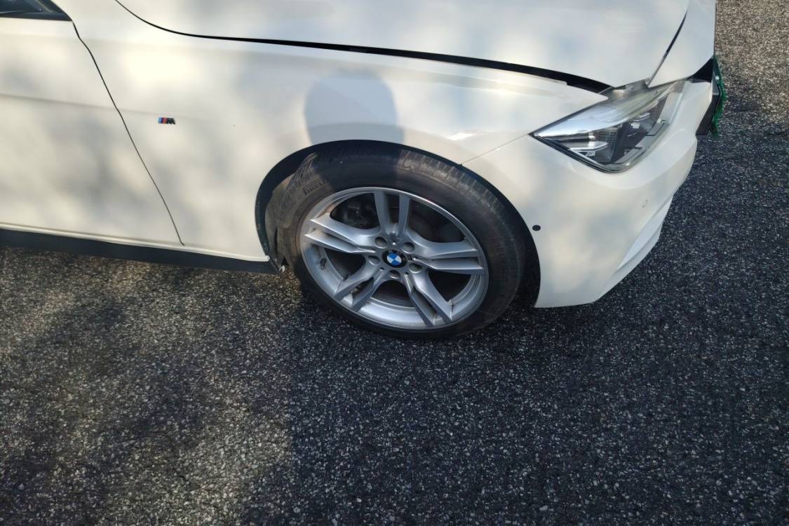 BMW 3 Series 2018 #9 BMW 3 Series 2018 car image #9