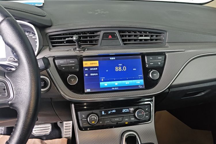 GEELY Emgrand GS 2016 #13 GEELY Emgrand GS 2016 car image #13
