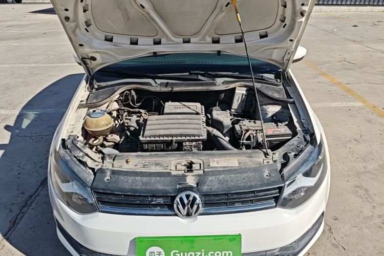 Volkswagen Polo 2017 car image #20