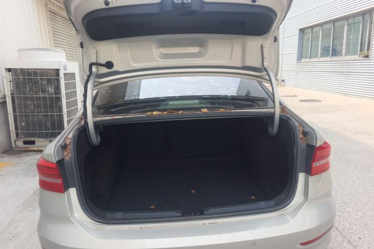 Volkswagen Lavida 2019 car image #19