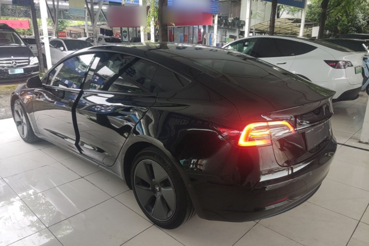Tesla Model 3 2023 car image #5