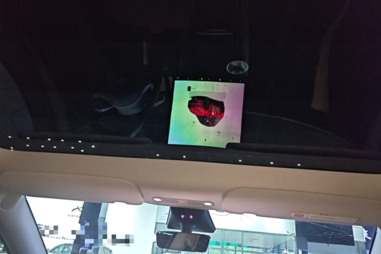 Tesla Model Y 2023 immagine di auto #20