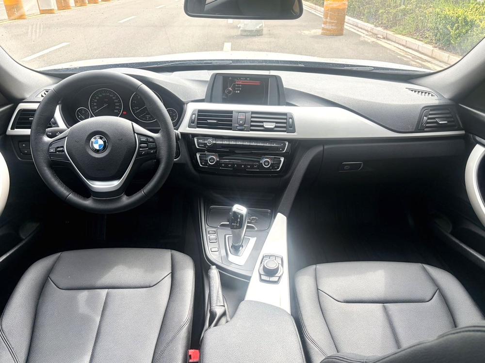 BMW 3 Series GT 2017 изображение автомобиля #9