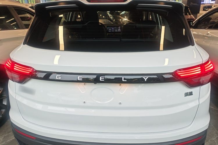GEELY Coolray 2025 #6 GEELY Coolray 2025 immagine di auto #6