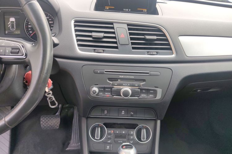 Audi Q3 2018 image de voiture #17