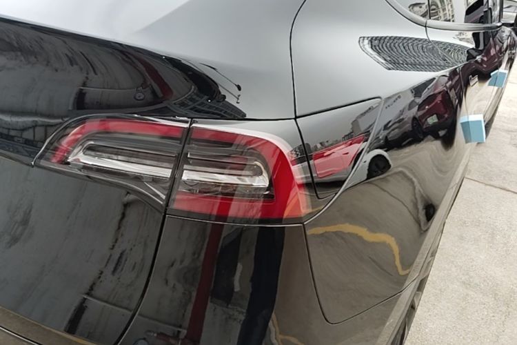 Tesla Model Y 2021 #8 Tesla Model Y 2021 car image #8
