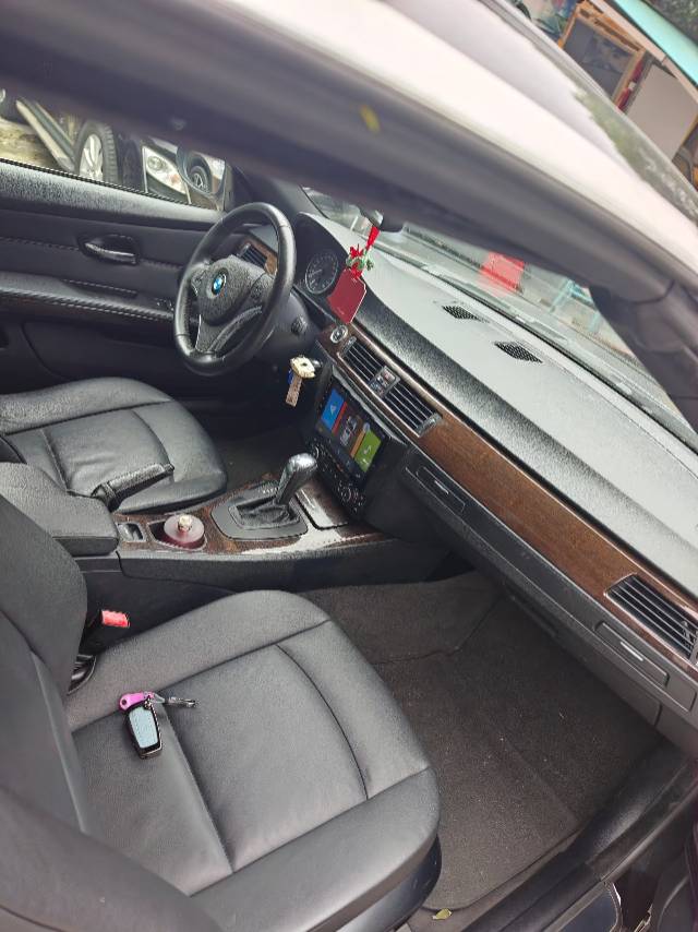 BMW 3 Series (Imported) 2012 car image #9