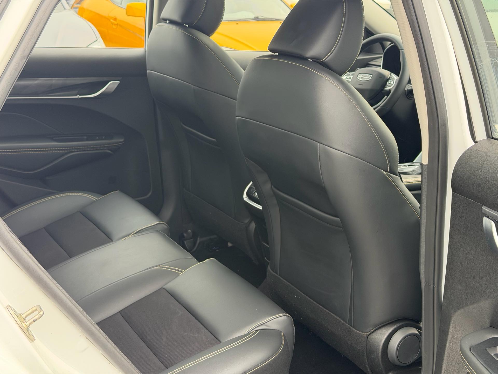 GEELY Binray 2022 car image #8