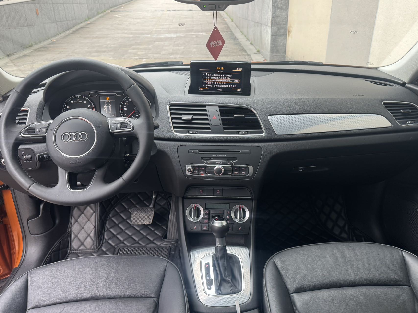 Audi Q3 2013 #6 Audi Q3 2013 car image #6