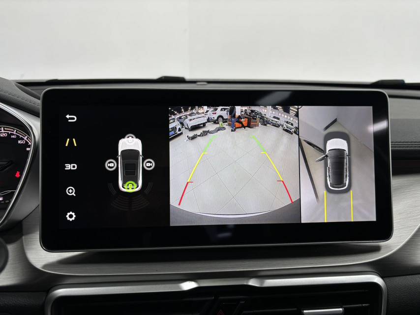 GEELY Coolray 2022 car image #17