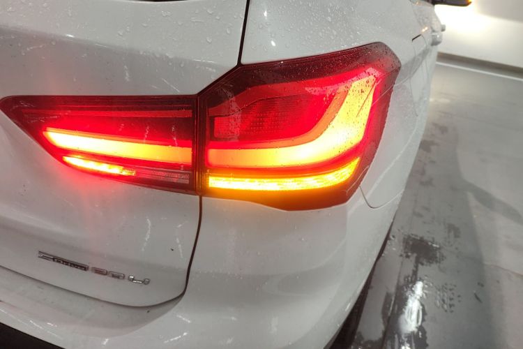 BMW X1 2021 car image #8