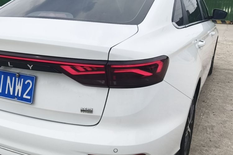 GEELY Emgrand 2023 car image #8