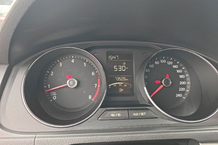 Volkswagen Lavida 2017 car image #12