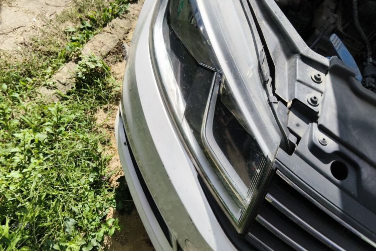 Volkswagen Santana 2017 imagen de coche #8