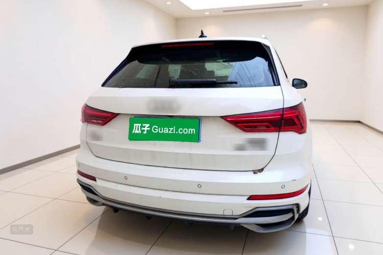 Audi Q3 2019 car image #6