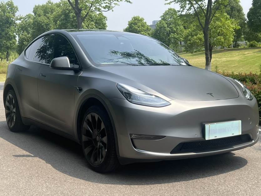 Tesla Model Y 2023 car image #3