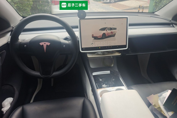 Tesla Model Y 2024 #7 Tesla Model Y 2024 car image #7