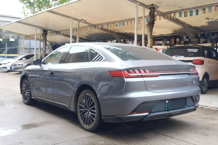 BYD Han 2022 immagine di auto #5