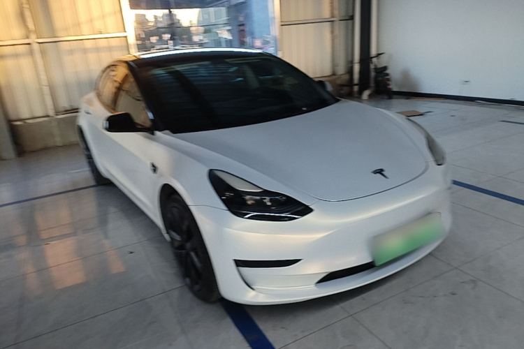 Tesla Model 3 2023 car image #4