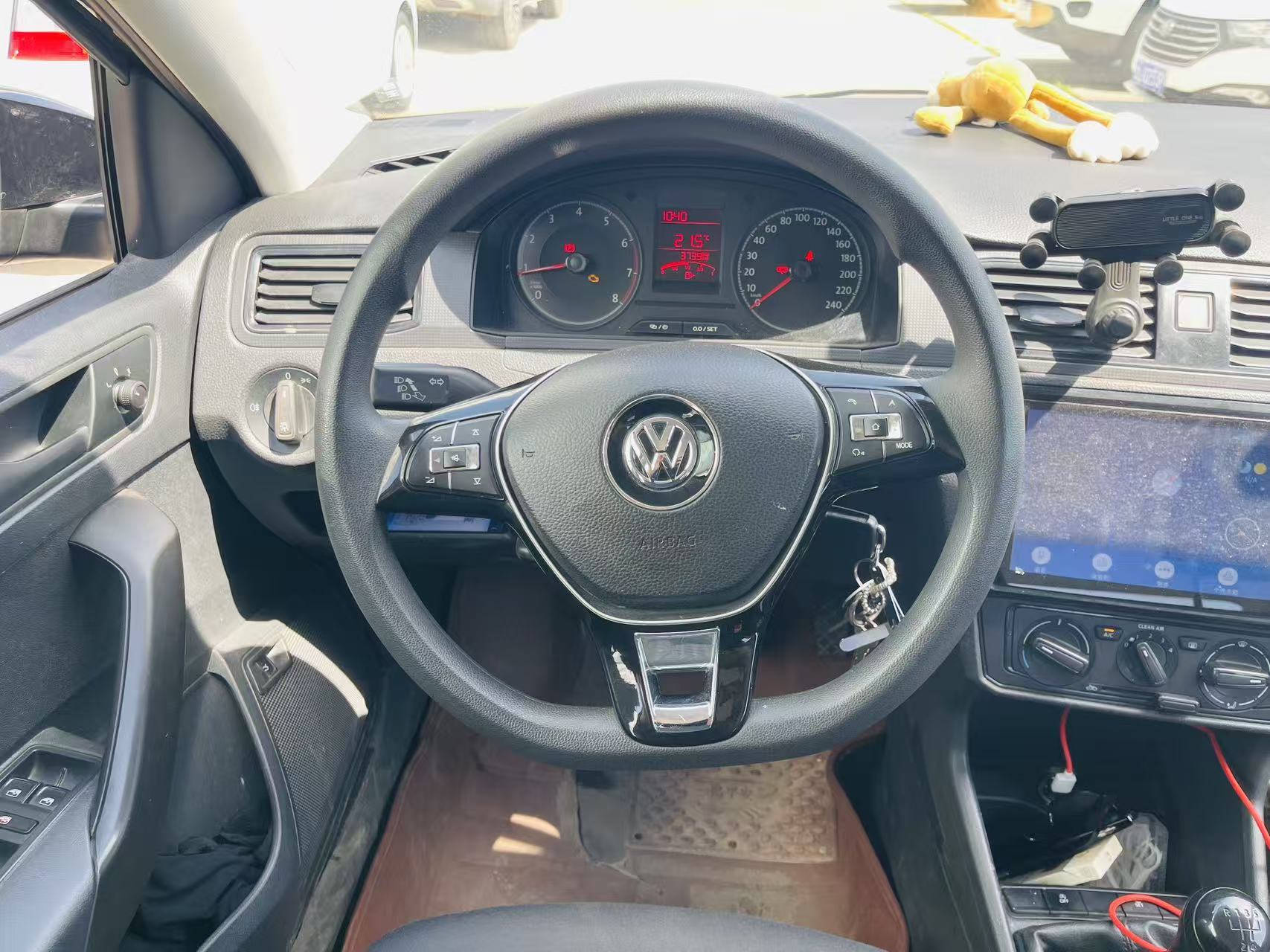 Volkswagen Santana 2021 صورة سيارة #13