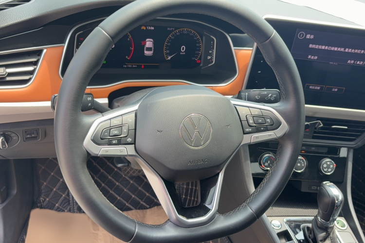 Volkswagen Bora 2024 car image #13