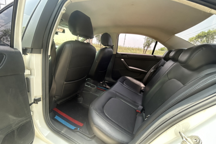 Volkswagen Santana 2019 #14 Volkswagen Santana 2019 car image #14
