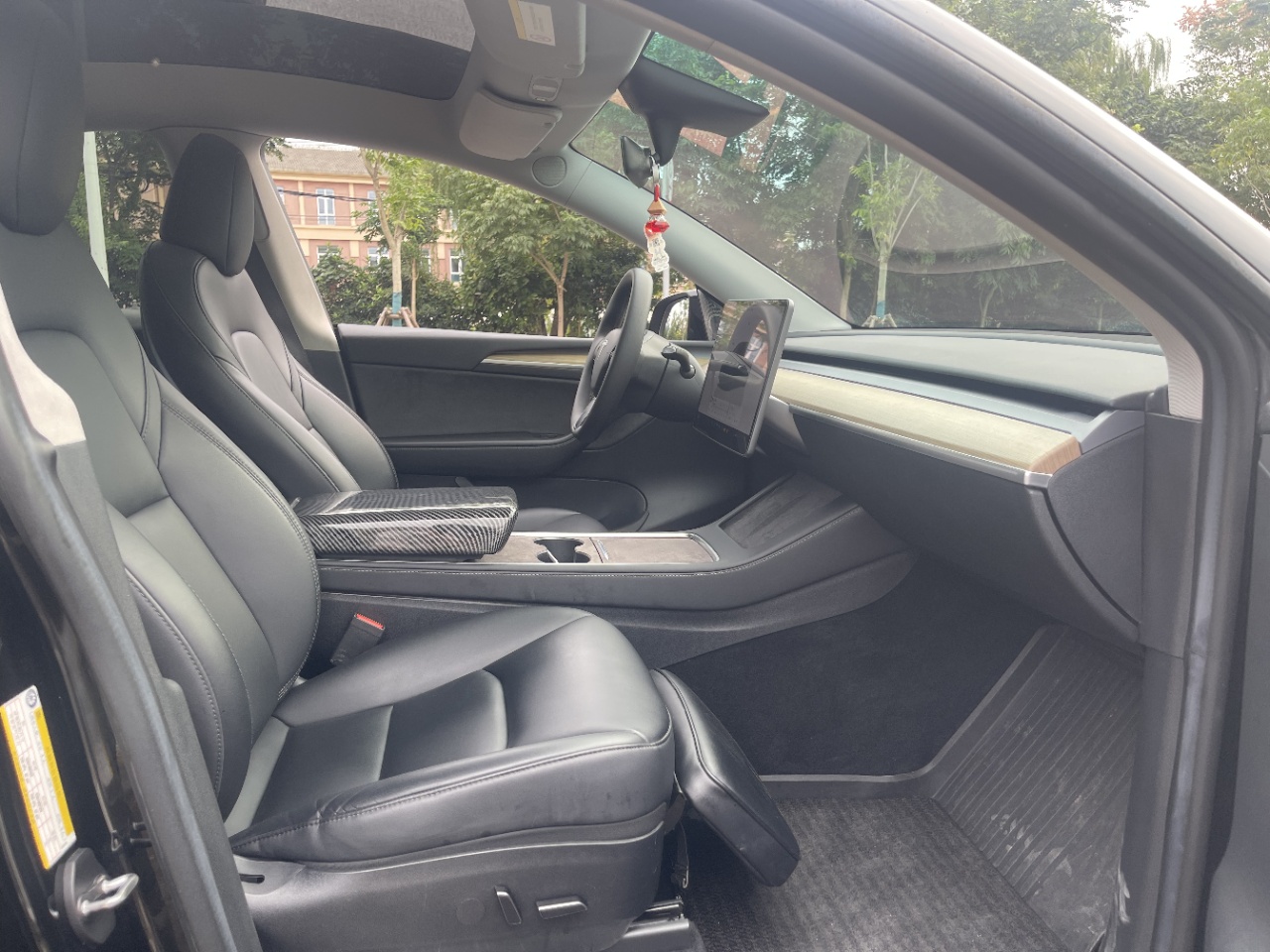 Tesla Model Y 2023 #6 Tesla Model Y 2023 صورة سيارة #6