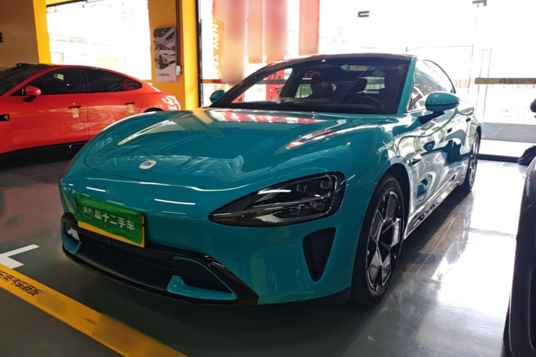 MI SU7 2025 immagine di auto #2