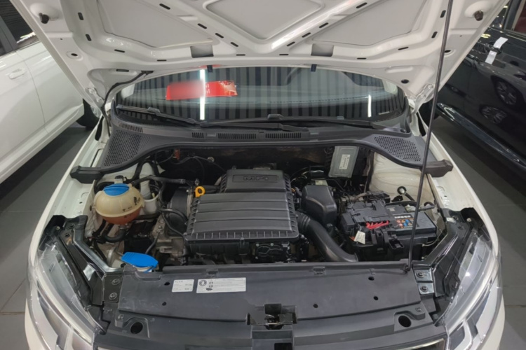 Volkswagen Santana 2017 car image #22