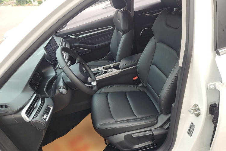 GEELY Emgrand 2024 #15 GEELY Emgrand 2024 car image #15