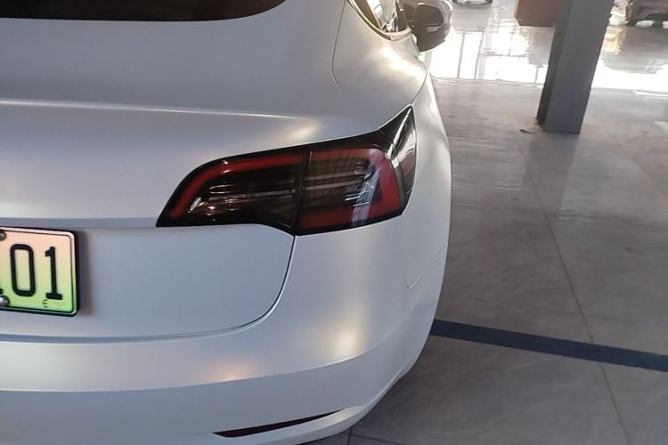 Tesla Model 3 2023 car image #8