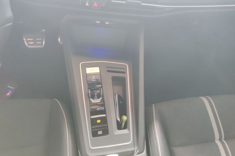 Volkswagen Golf 2021 imagem de carro #14