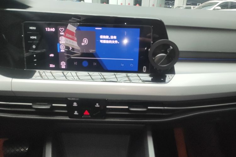 Volkswagen Golf 2022 car image #13