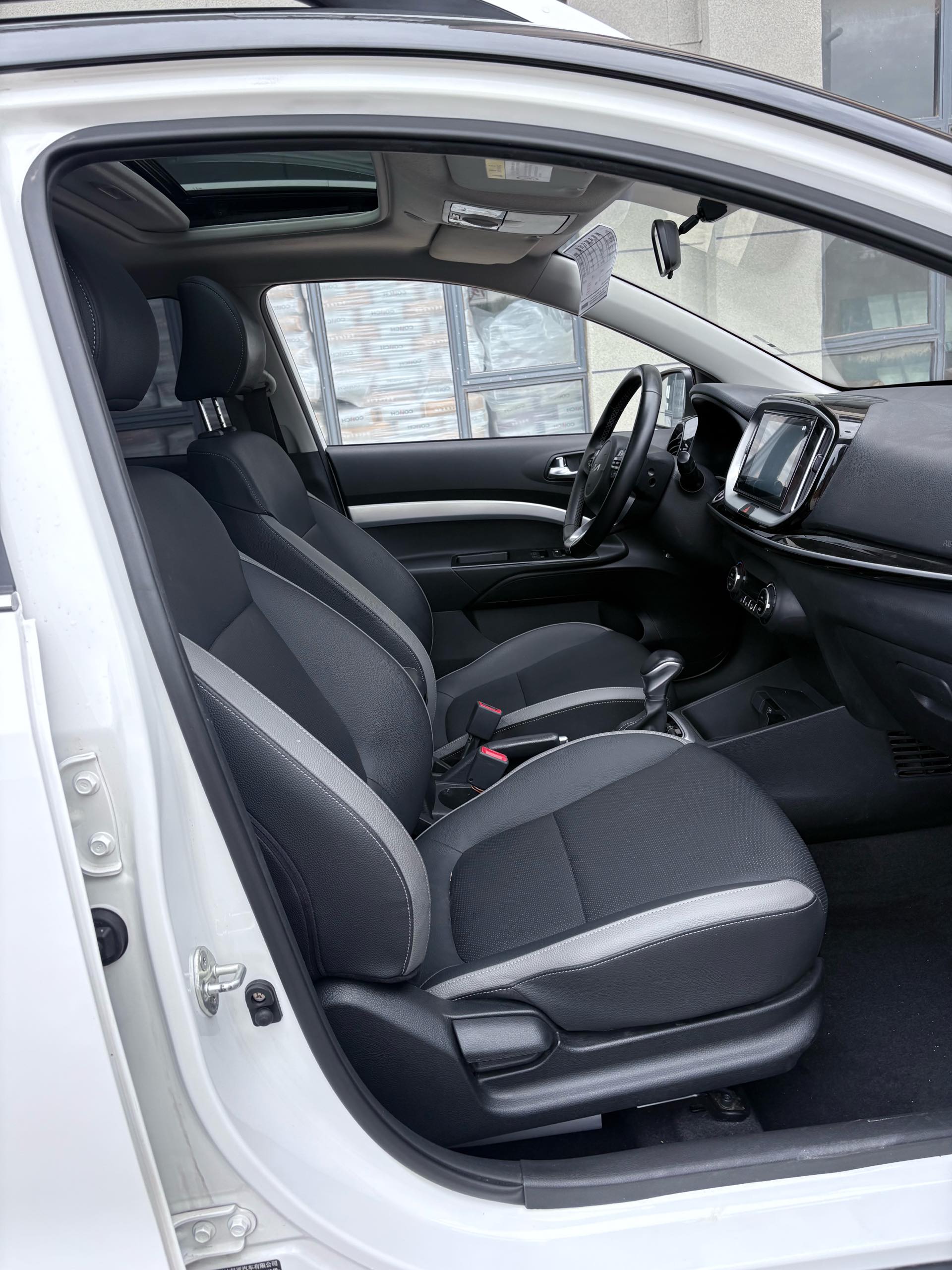 Kia KX1 2022 car image #8