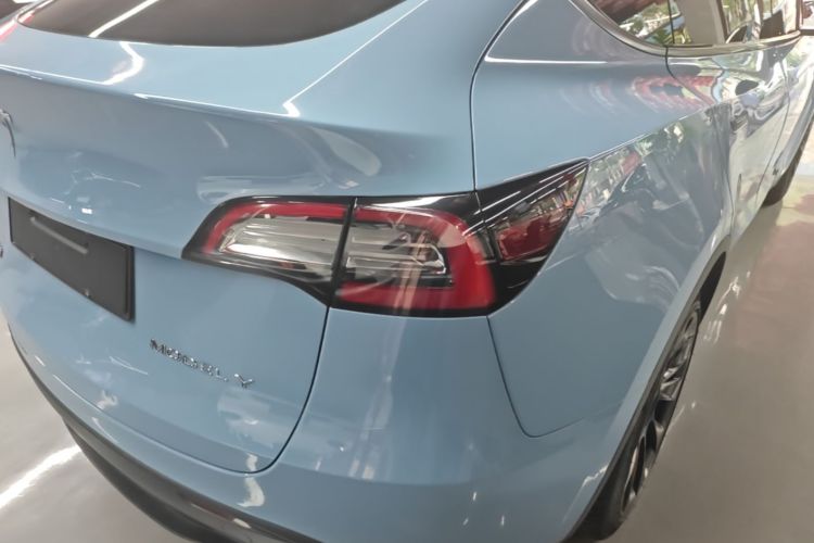 Tesla Model Y 2021 #8 Tesla Model Y 2021 car image #8