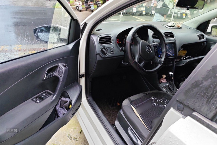 Volkswagen Polo 2015 #18 Volkswagen Polo 2015 car image #18