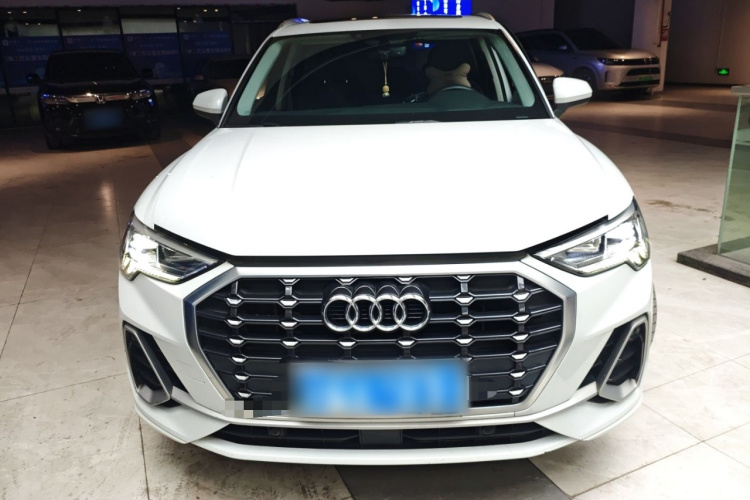 Audi Q3 2019 #3 Audi Q3 2019 car image #3
