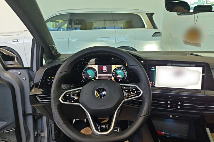 Volkswagen Golf 2024 car image #15