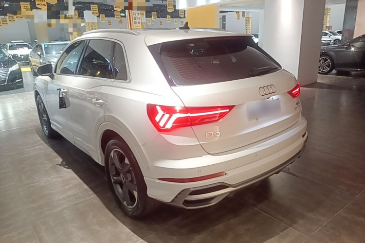 Audi Q3 2022 #5 Audi Q3 2022 car image #5