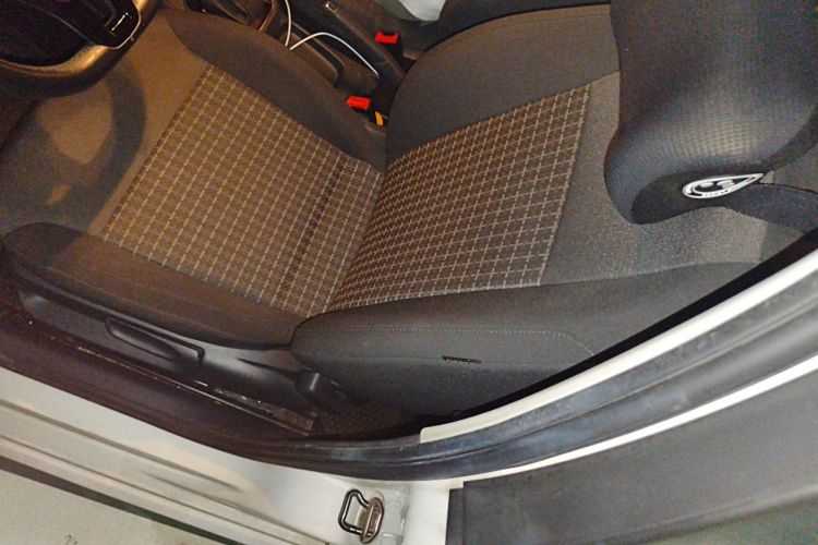 Volkswagen Polo 2016 #15 Volkswagen Polo 2016 car image #15