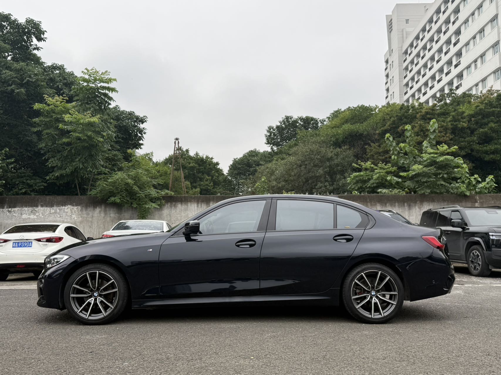 BMW 3 Series 2020 car image #8