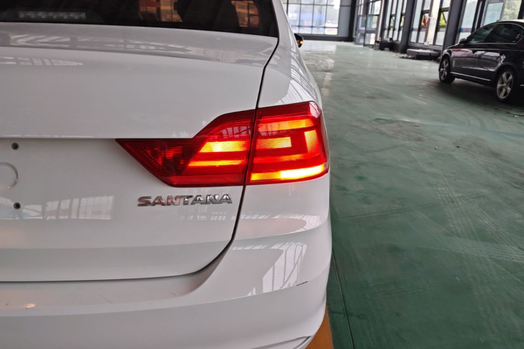 Volkswagen Santana 2022 car image #8