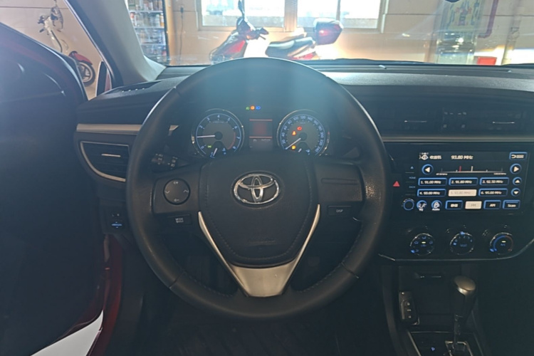 Toyota Corolla 2015 #11 Toyota Corolla 2015 car image #11