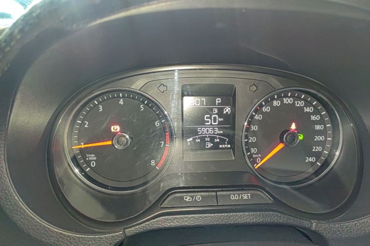 Volkswagen Polo 2019 car image #12