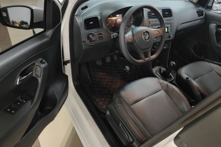 Volkswagen Polo 2017 #16 Volkswagen Polo 2017 car image #16