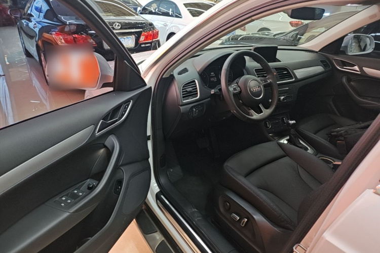 Audi Q3 2018 #16 Audi Q3 2018 car image #16