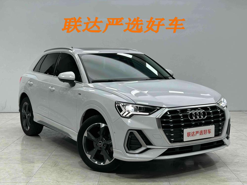 Audi Q3 2022 car image #3