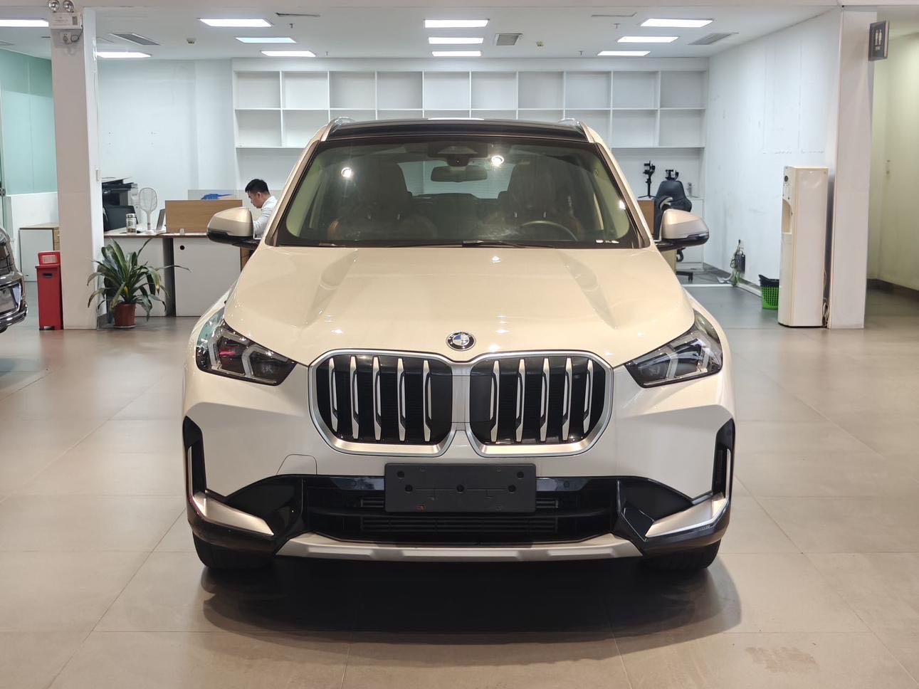 BMW X1 2023 #2 BMW X1 2023 car image #2
